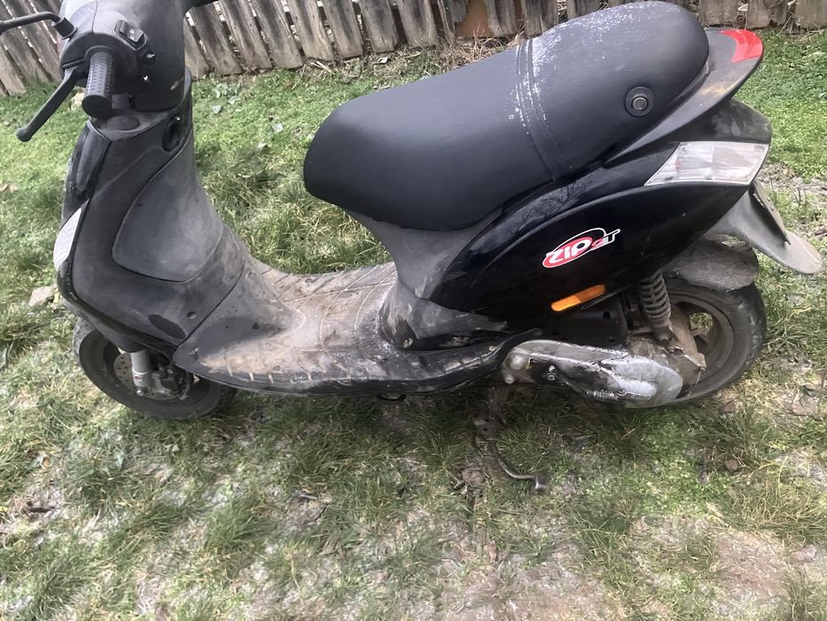 Scuter piaggio Zip 49cc    2 t