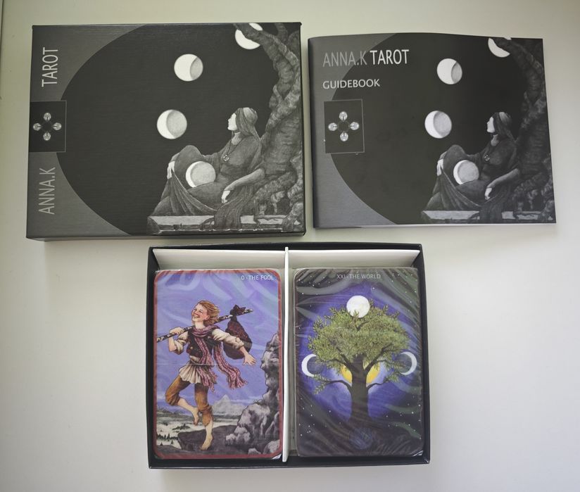 Таро карти Анна К: Оригинална Рядка Таро Авторска колода - Анна К