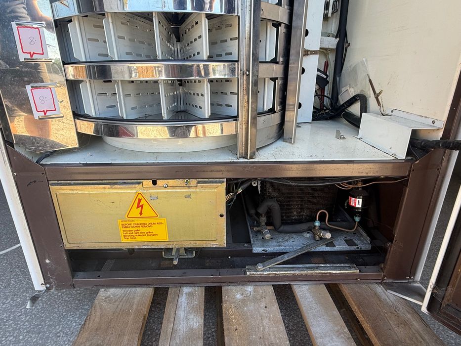 Вендинг машина за храна