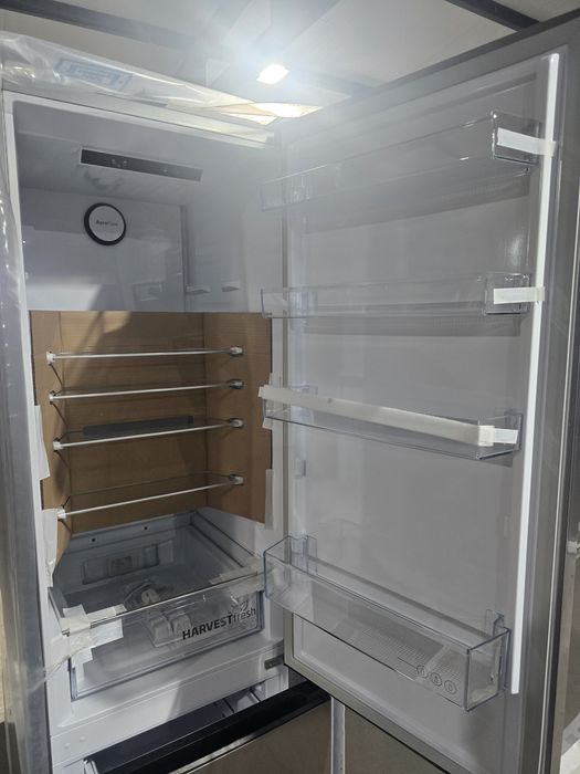 Нов ПРОМО инверторен хладилник с фризер Beko/БЕКО B3RGNA354HXB1 203 см