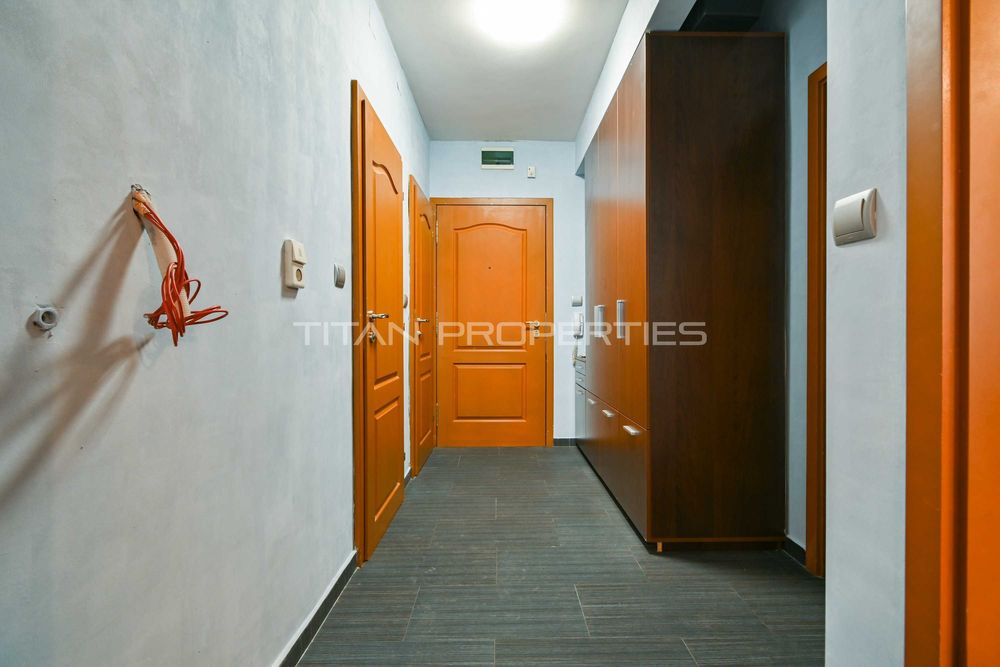 Дава се под наем Тристаен апартамент в София, Борово - 95 кв.м за 750 € - Снимка #13