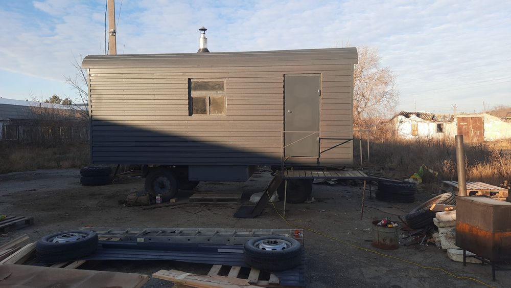 Жилой вагон на шасси, с документами