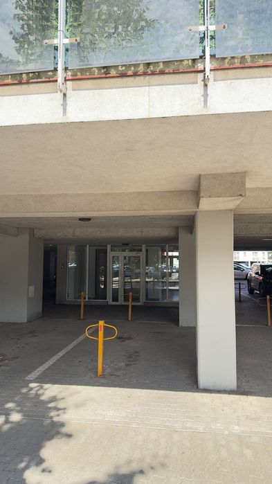 Închiriez parcare acoperită ARED UTA la R7