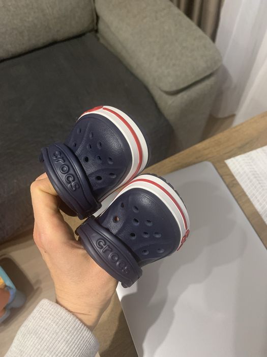 Бебешки сандалки Crocs