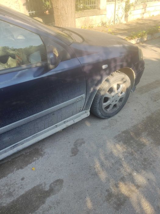 Автомобил Опел астра
