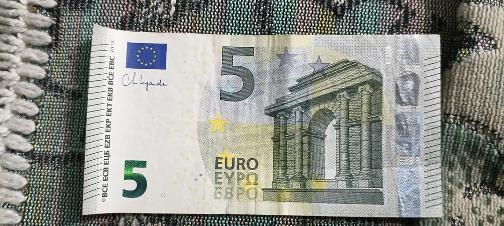 Продам деньги иностранный