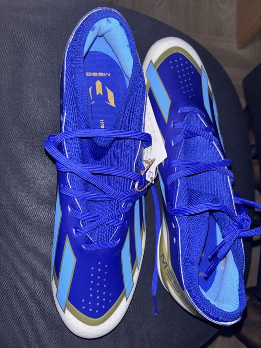 НОВИ Футболни обувки Adidas X