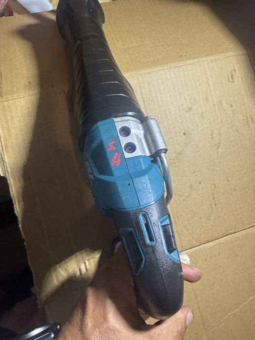 Fierastrau sabie Makita djr 187