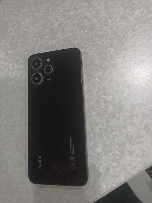 Redmi 12  4/128 ideal