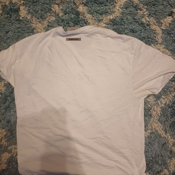 Тениска на essentials