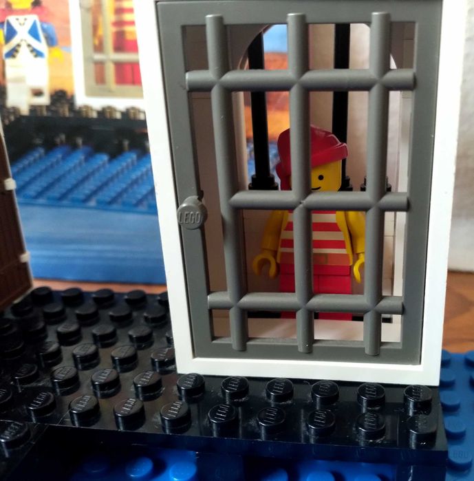 Lego Pirates 6267 Lagoon Lock-up