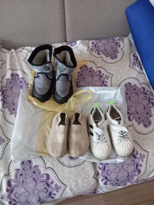 Отдам бесплатно одежду