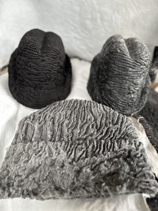 Caciula / caciuli de blana astrahan cușmă cusma