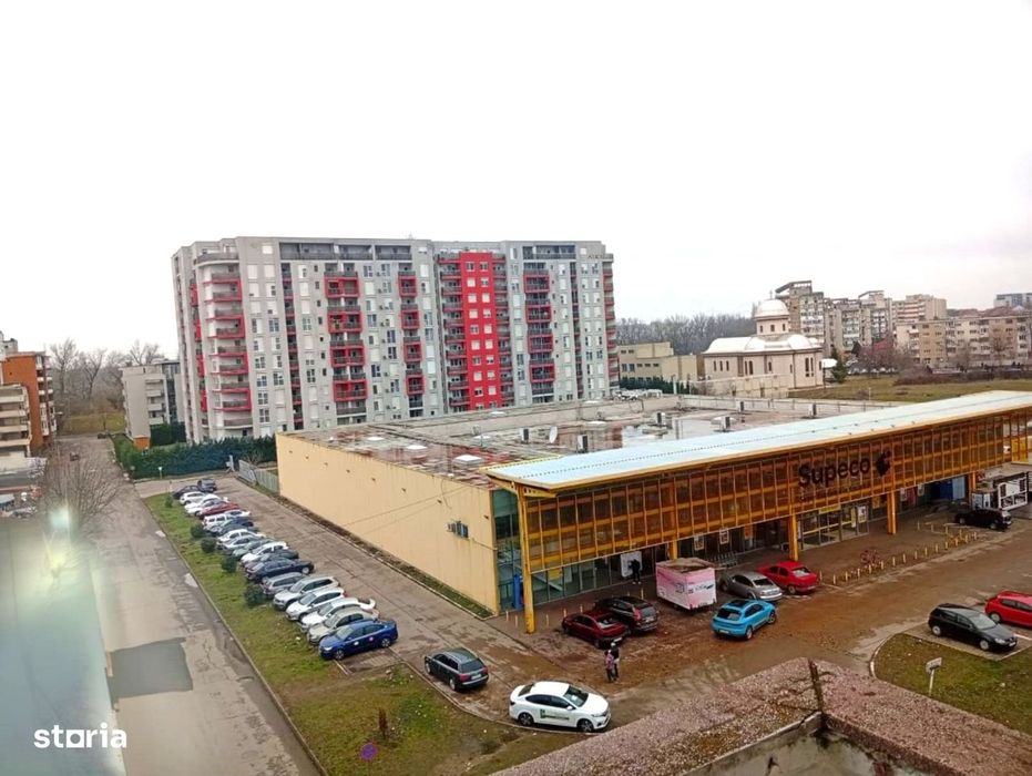 Apartament 4 camere in Micalaca 300 / la Supeco