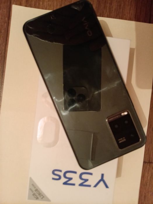 Продаётся телефон