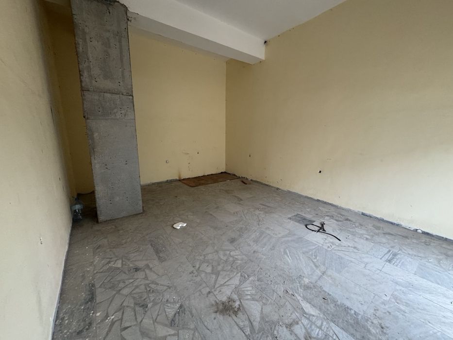 Срочна. Дукон сотилади. Жиззахда Вокзал олдида