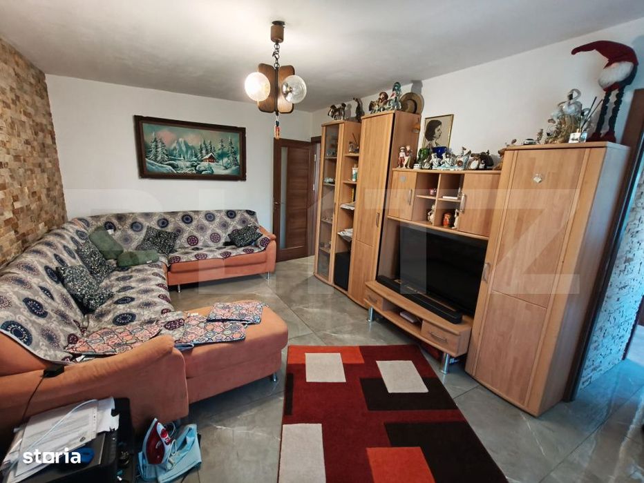 Apartament 2 camere, decomandat, 57 mp, etaj 2/4, zona Rovine — fotografia 1