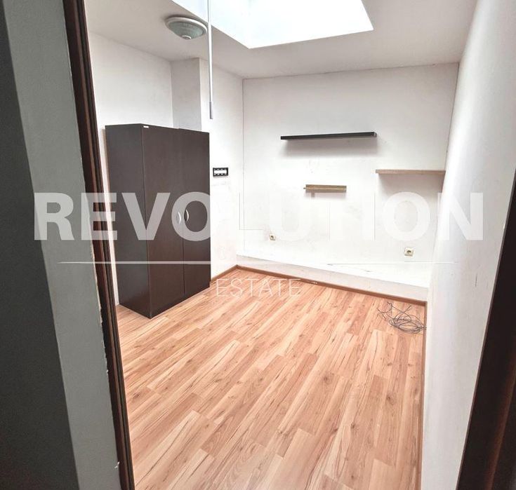 Дава се под наем Двустаен апартамент в Варна, Победа - 80 кв.м за 400 € - Снимка #2