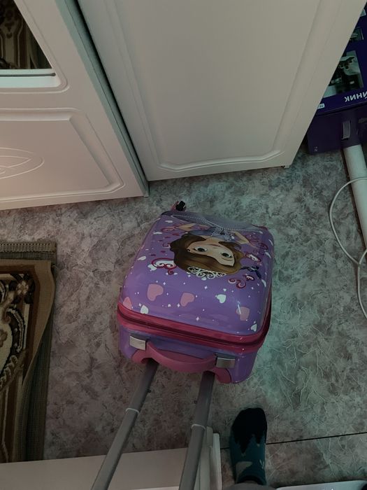 Чемодан детский