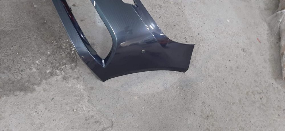 Передний бампер на Мерседес 212 кузов