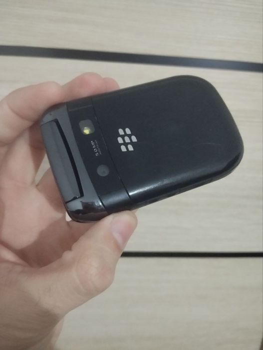 BlackBerry 9670 Original.