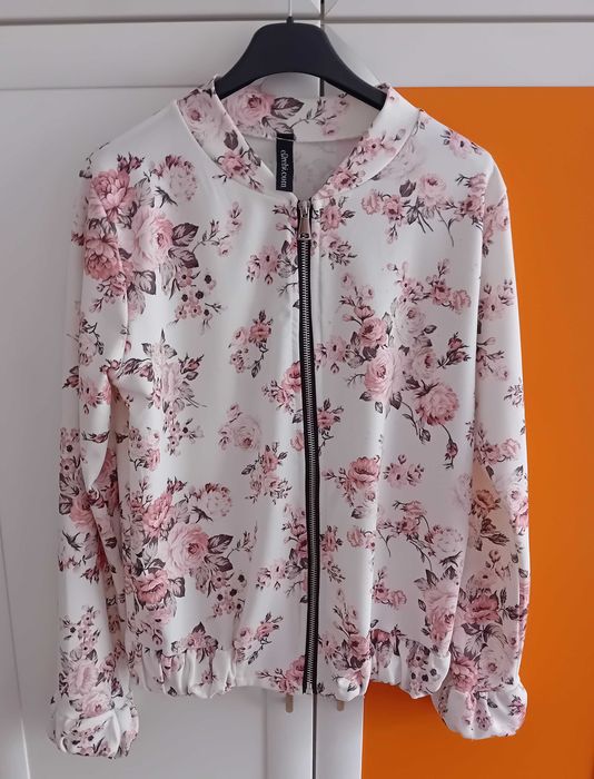 Д а м с к о  я к е