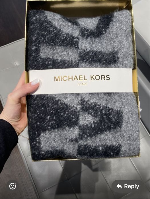 Шал Мichael Kors