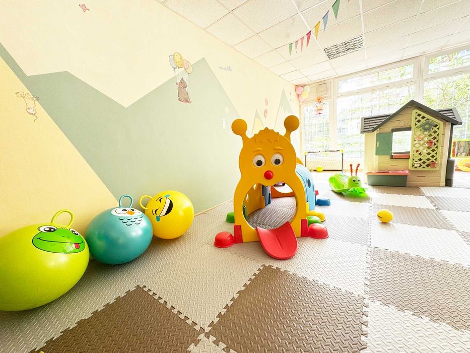 Цветен тунел Гъсеница