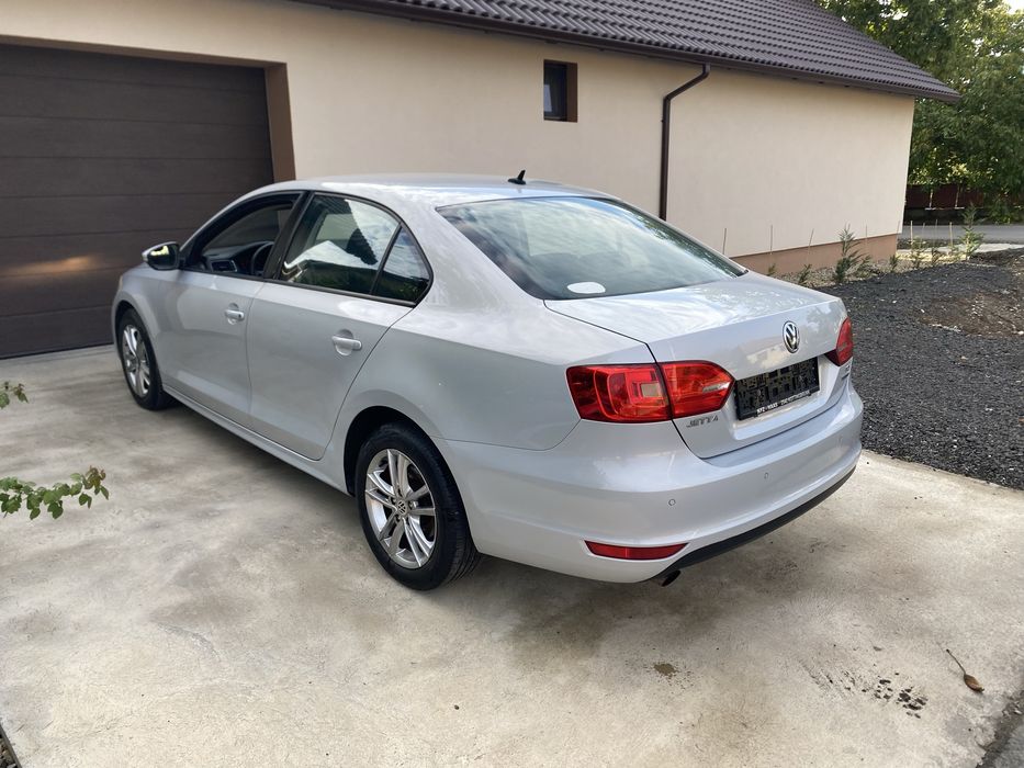VOLKSWAGEN Jetta 2011 — imagine 4