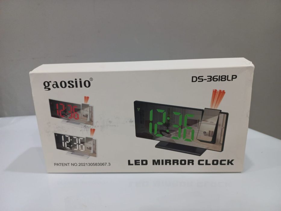 Электронные настольные часы