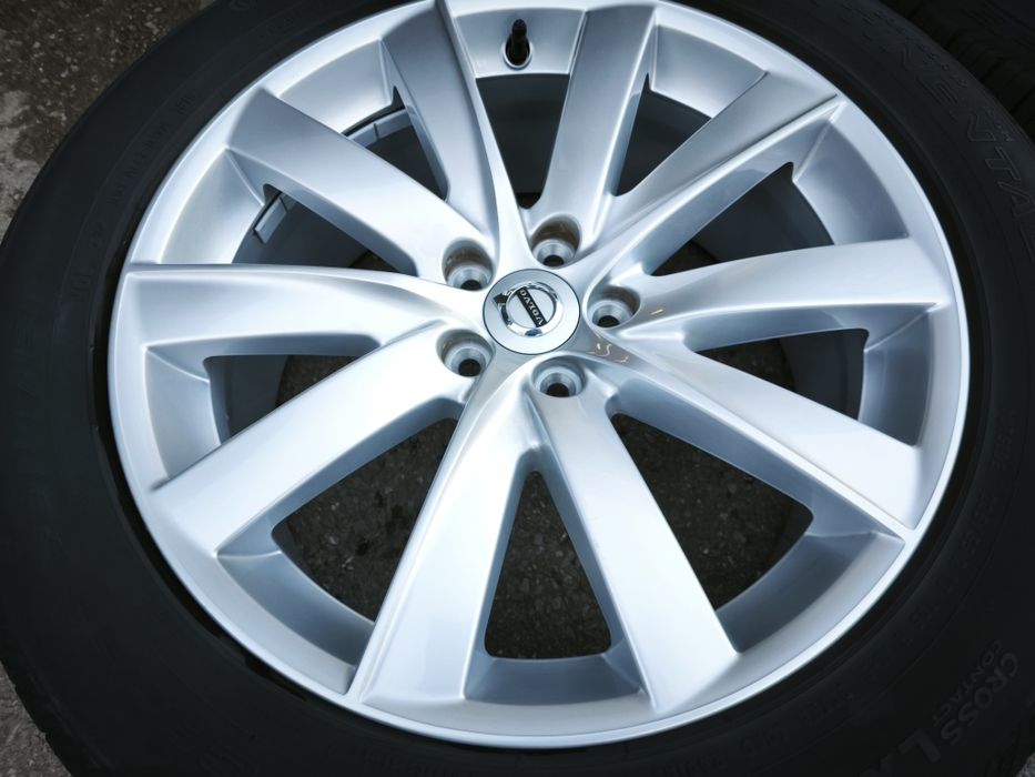 19" оригинални алуминиеви джанти за Volvo.