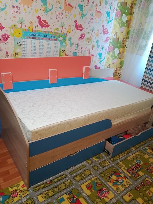 Детская кровать с матрасом