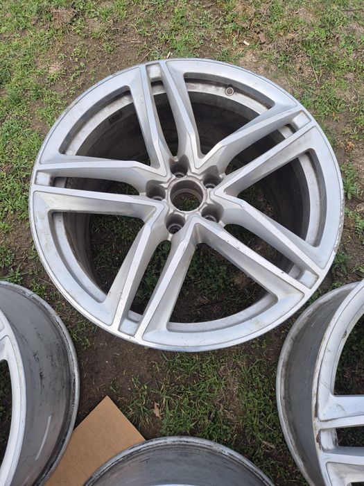 Оригинални 19 цола джанти за AUDIi R8