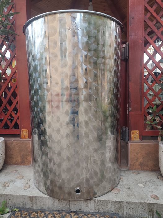Vand recipiente din inox gen cilindru capacitati de la 50 la 1000litri