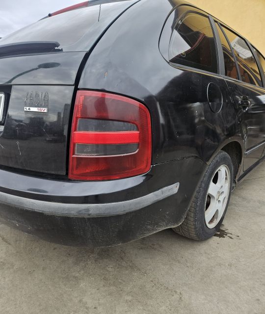 Oglinda stanga Skoda Fabia 2000 1.4 MT (101 hp)