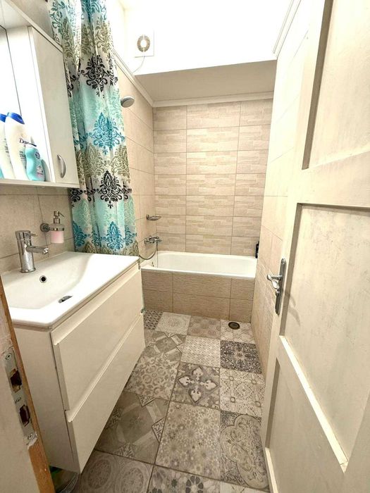 Дава се под наем Тристаен апартамент в Варна, Гръцка махала - 77 кв.м за 1200 € - Снимка #7