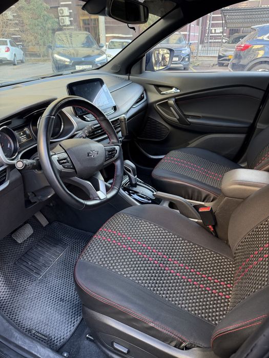 Tracker redline 2024 sotiladi full navarot 18300