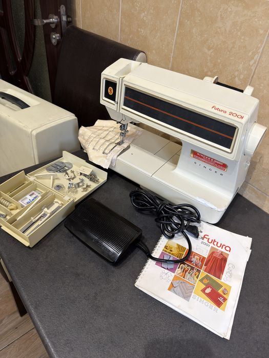 Masina de cusut Singer Germania coase la gros