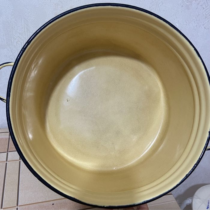 Продам кастрюлю