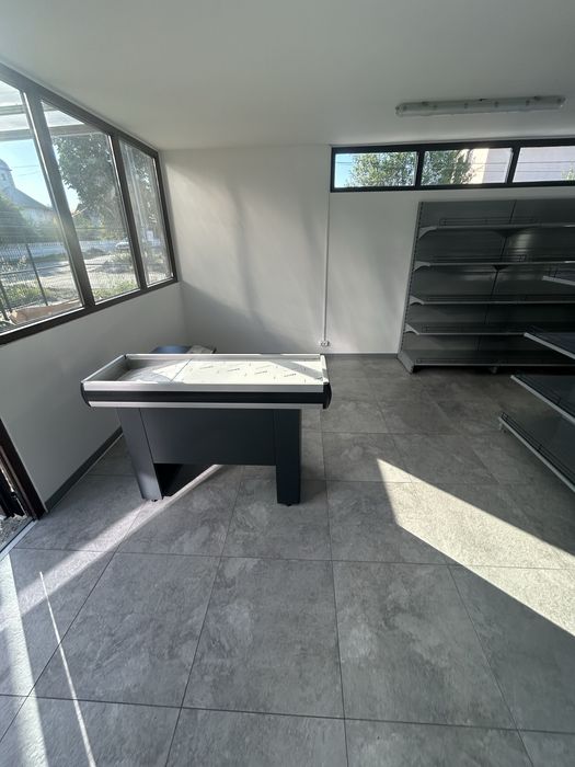 Rafturi pentru magazin