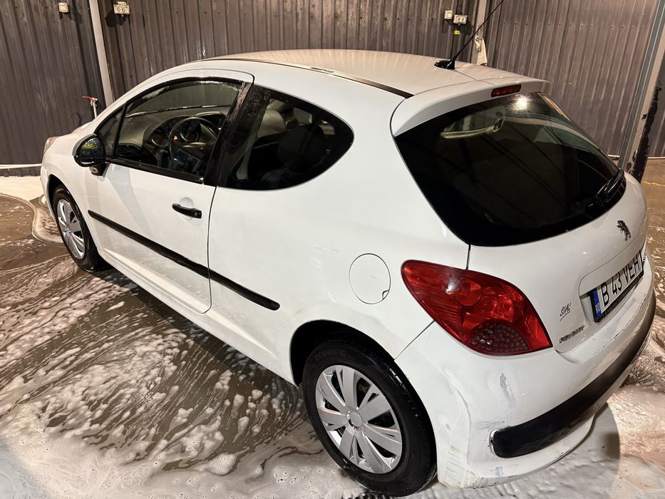 Peugeot 207 1,4hdi pret 999 euro