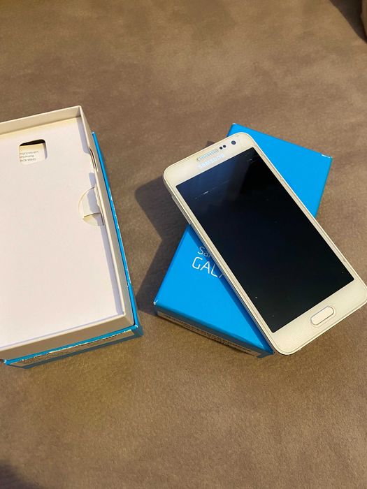 Samsung Galaxy A3  и Xiaomi Mi Smart Band 5