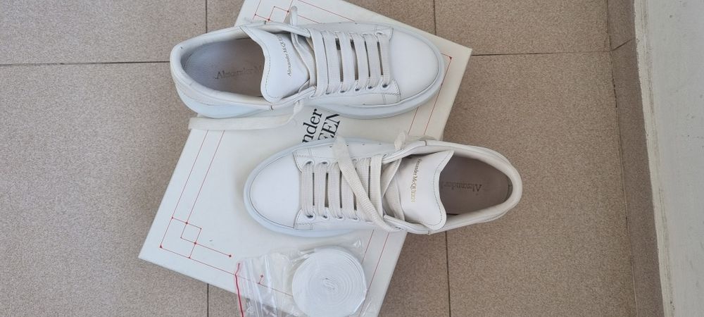 Vand sneakersi Alexander Mcqueen