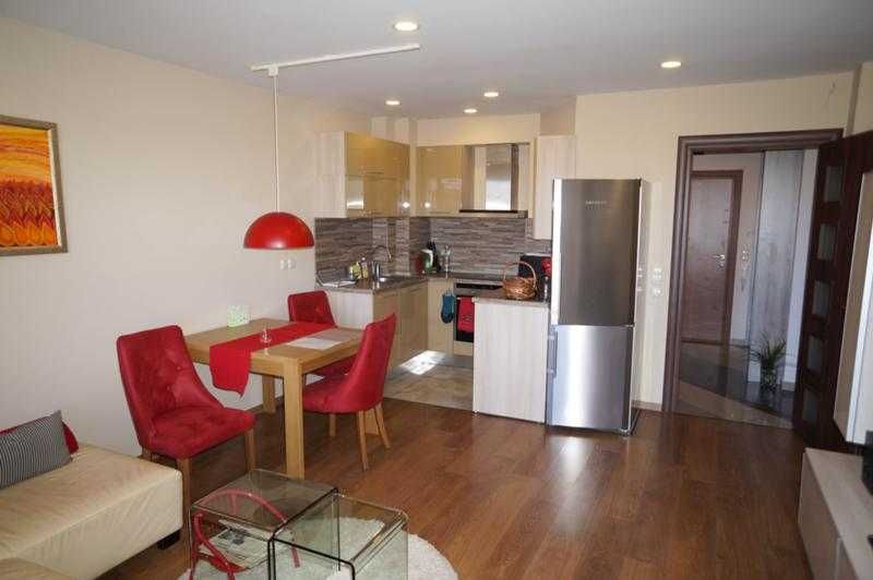 Дава се под наем Тристаен апартамент в София, Център - 90 кв.м за 850 € - Снимка #4