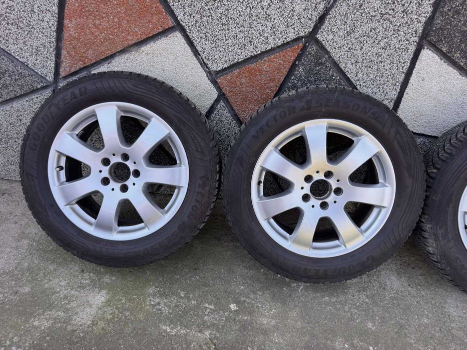 Комплект оригинални алуминиеви джанти Mercedes 17” с всесезонни гуми Goodyear Vector 4Seasons - 235/55/17.
