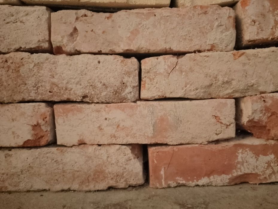 Тухли единички втора употреба
