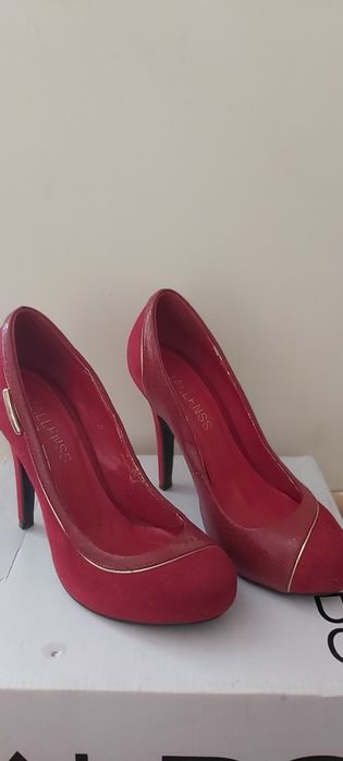 Продам туфли, босоножки