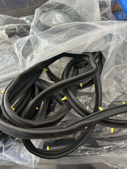 Toyota Camry 50-55 Уплотнители дверей, окон, дверные арки