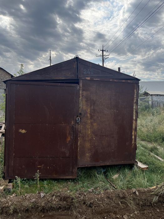 Продам железный контейнер гараж