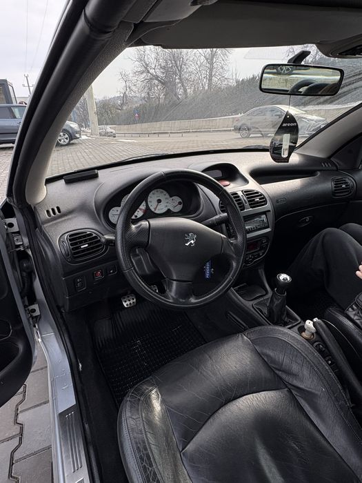 Peugeot 206cc 1.6 Benzină
